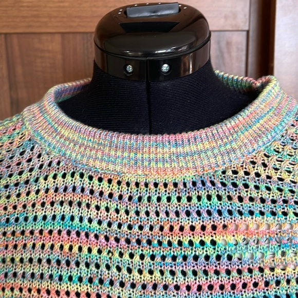 Ladies Sweater - Picture 3 of 3